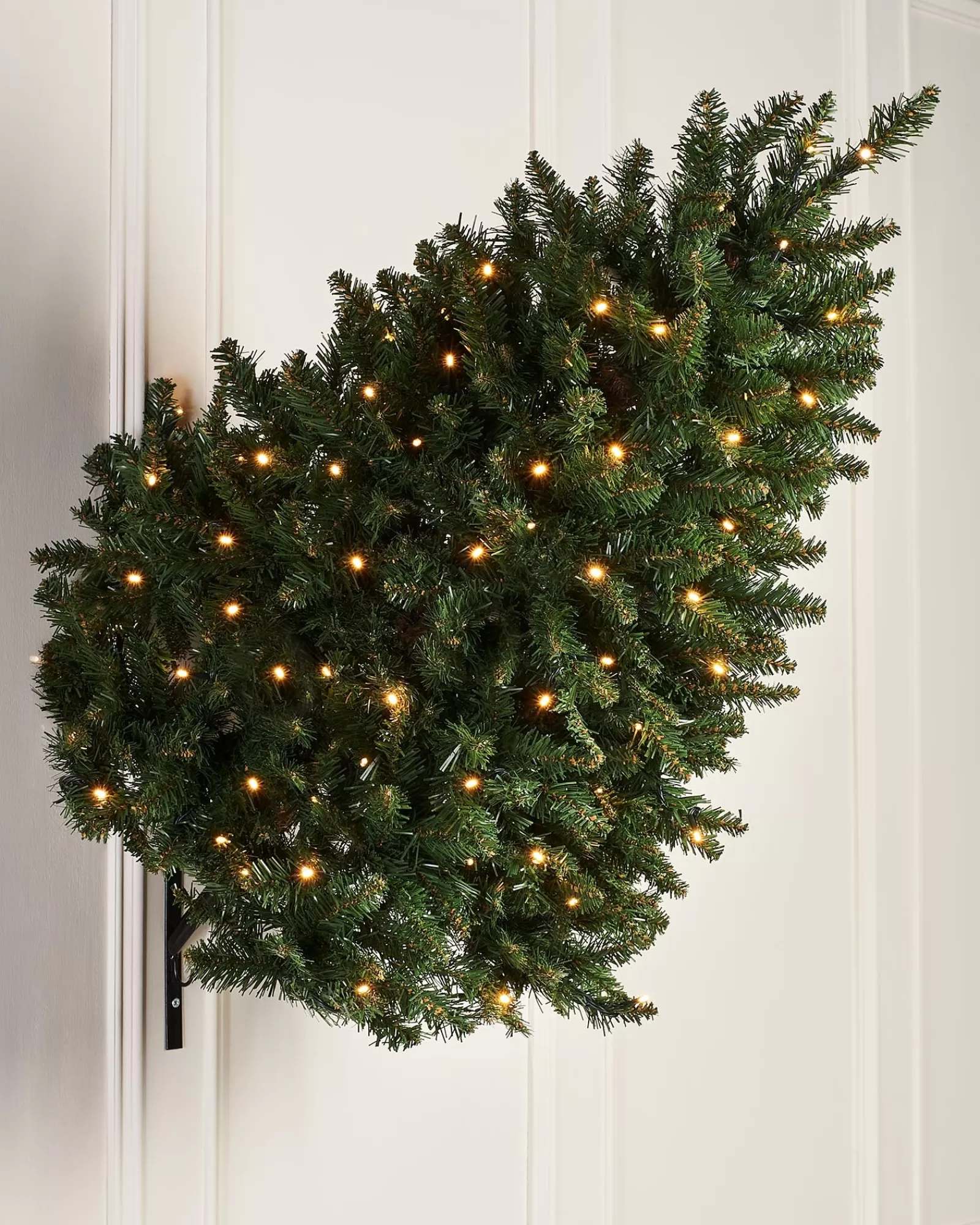 WeRChristmas Budget Christmas Trees | Pre Lit Christmas Trees^Pre-Lit Wall Mounted Tree, 3 Ft