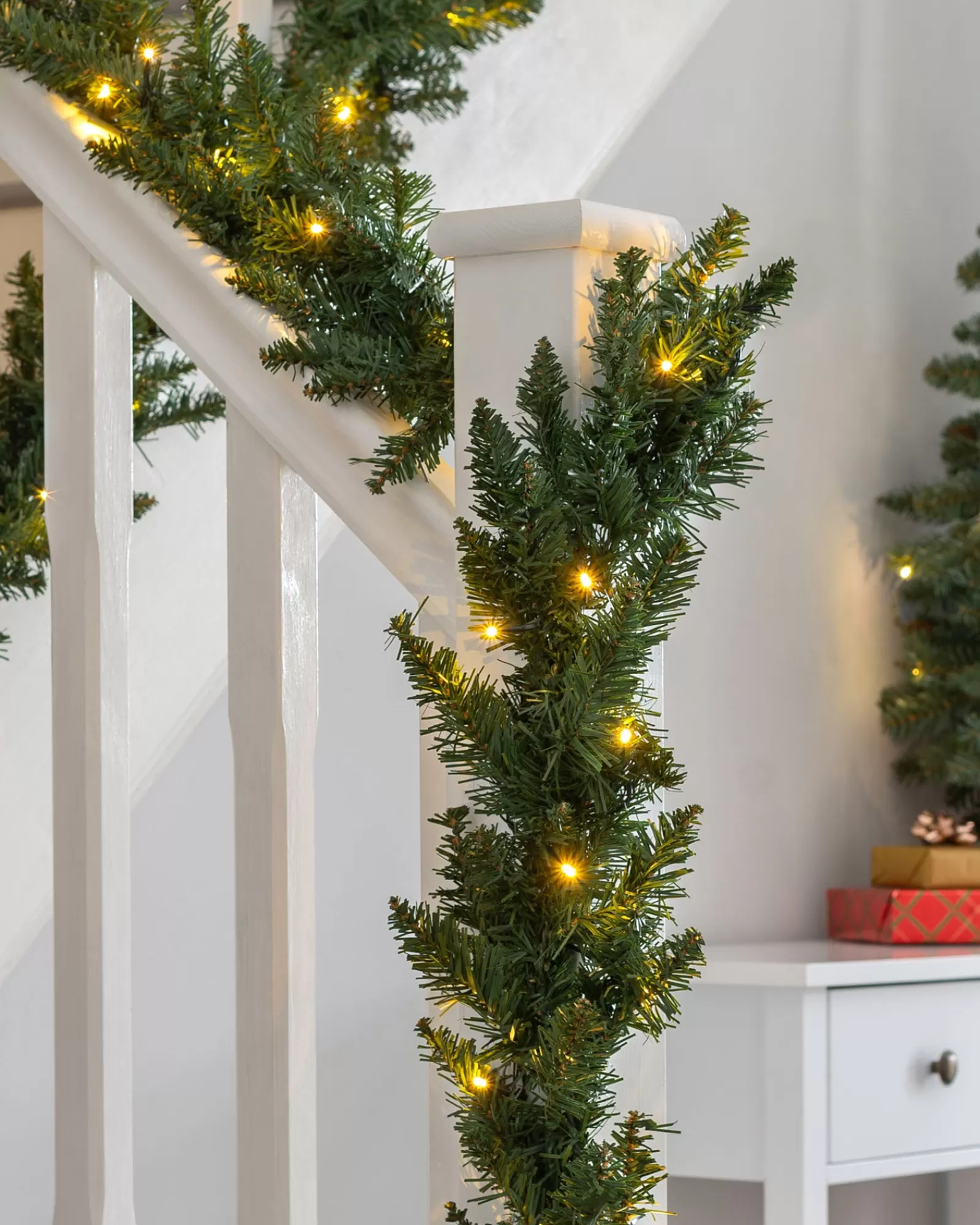 WeRChristmas Plain Garlands | Pre Lit Garlands^Pre-Lit Warm White LEDs Garland, 12 Ft