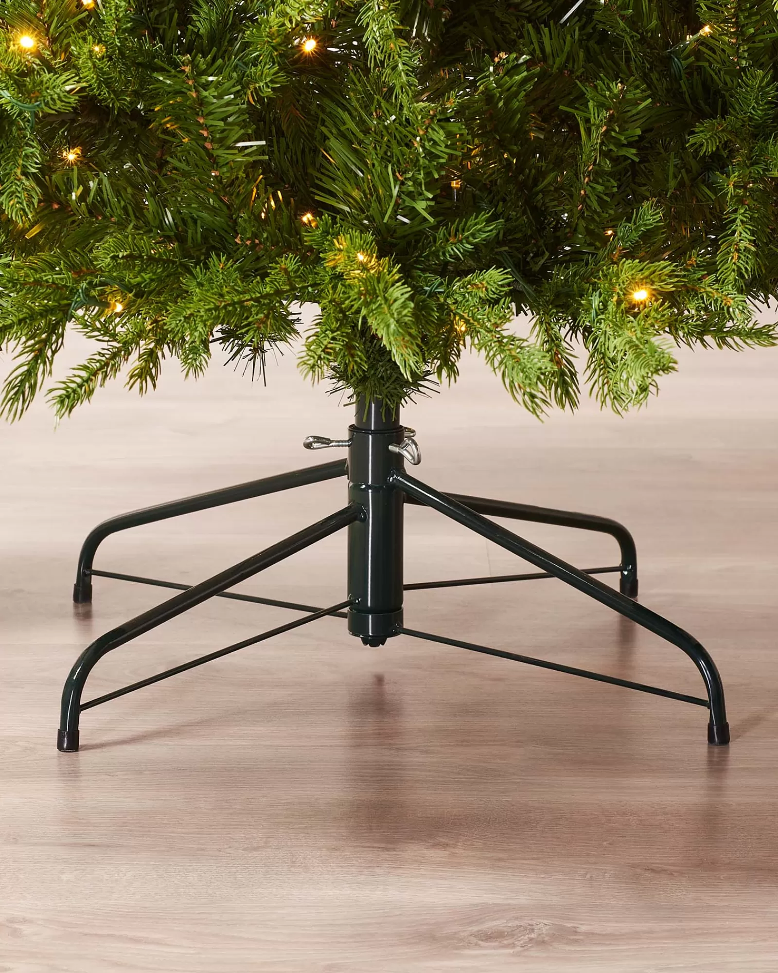 WeRChristmas Premium Christmas Trees | Pre Lit Christmas Trees^Pre-Lit Windsor Fir Christmas Tree, Dual Warm White, 6 Ft