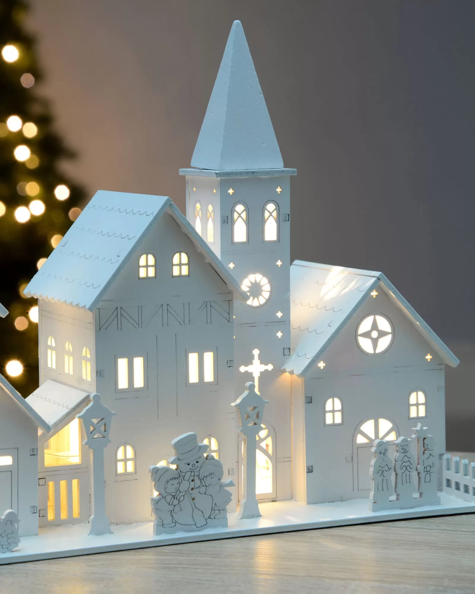 WeRChristmas Table Decorations^Pre-Lit Wooden Church Scene, 22 Cm