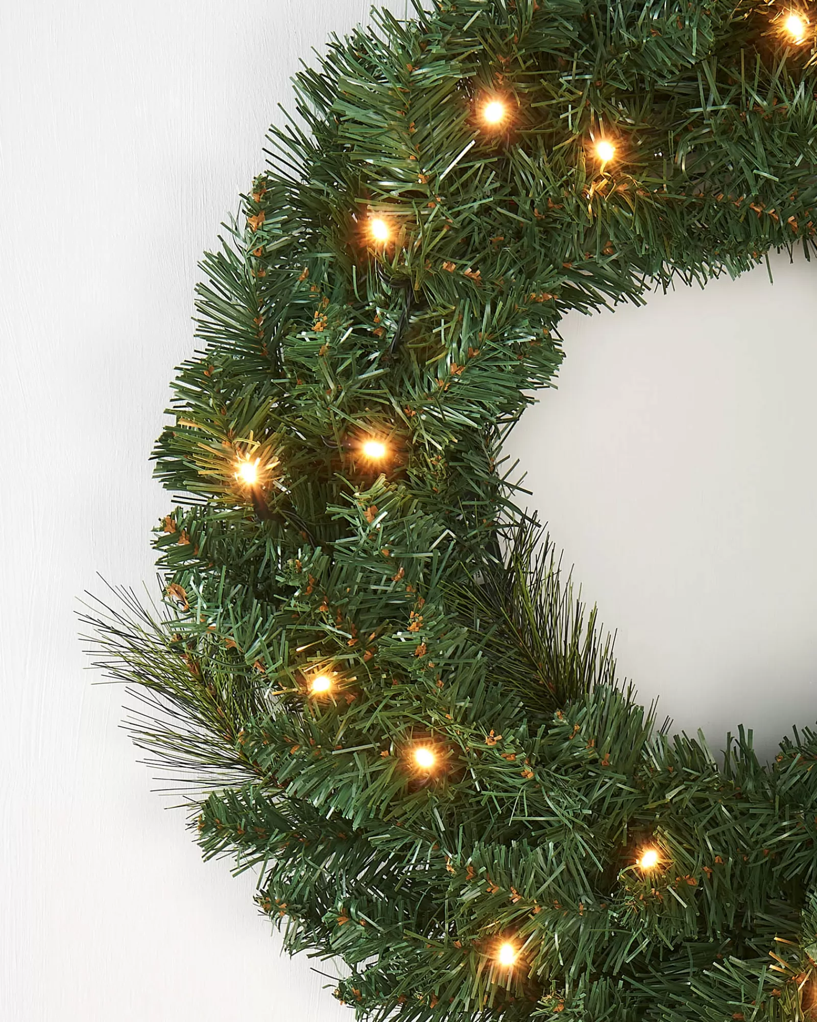 WeRChristmas Plain Wreaths | Pre Lit Wreaths^Pre-Lit Wreath, 60 Cm