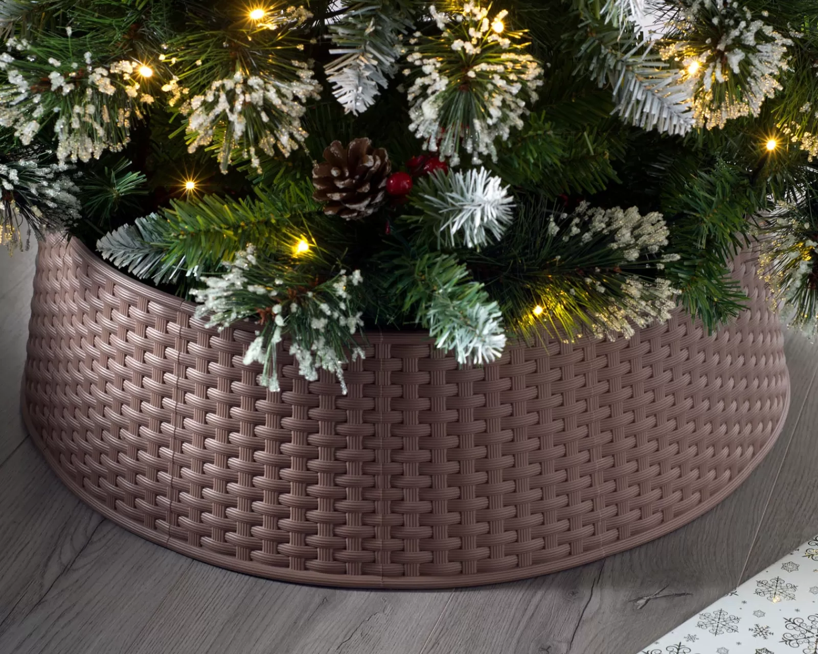 WeRChristmas Skirts & Collars^Rattan Effect Tree Collar, Brown, 65 Cm