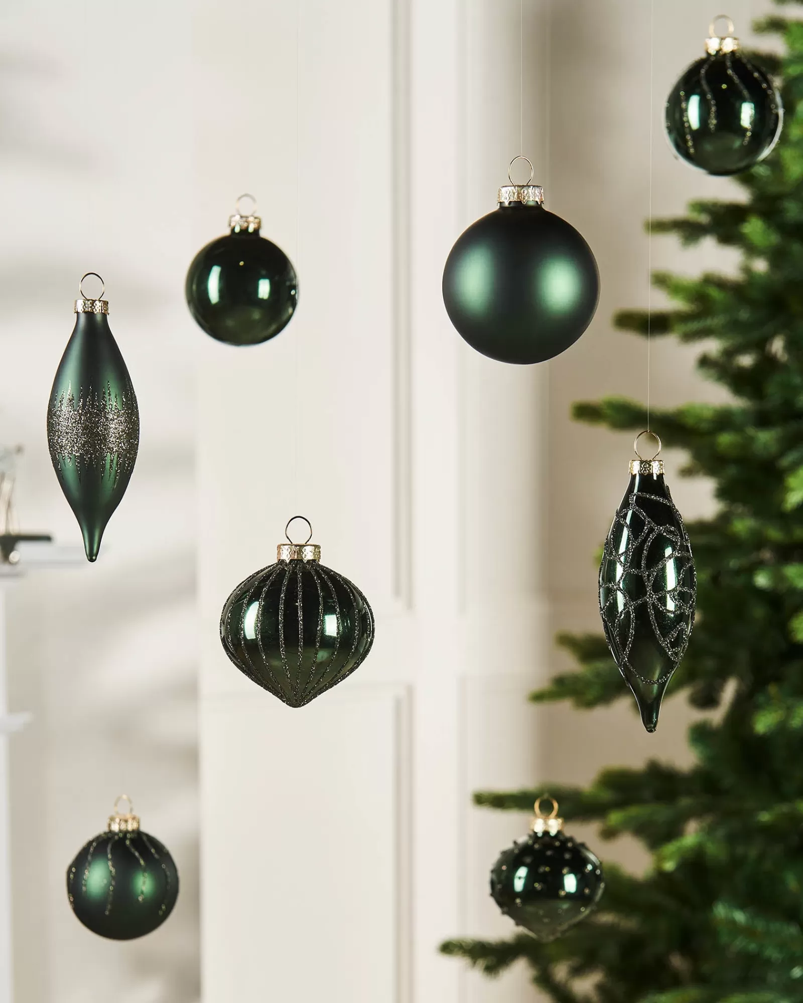 WeRChristmas Glass Baubles^Sage Green Glass Baubles, 20 Pack