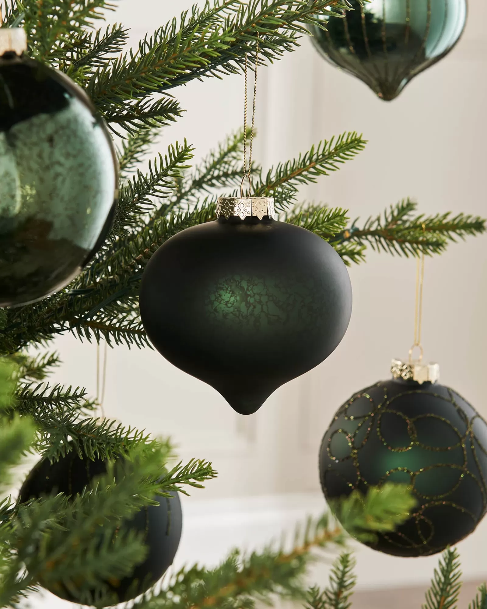 WeRChristmas Glass Baubles^Sage Green Glass Baubles, 6 Pack, 10 Cm