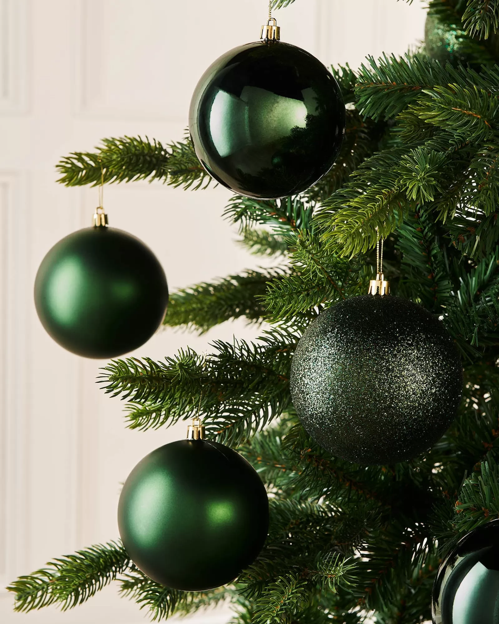 WeRChristmas Oversized Baubles | Shatterproof Baubles^Sage Green Shatterproof Baubles, 9 Pack, 10 Cm