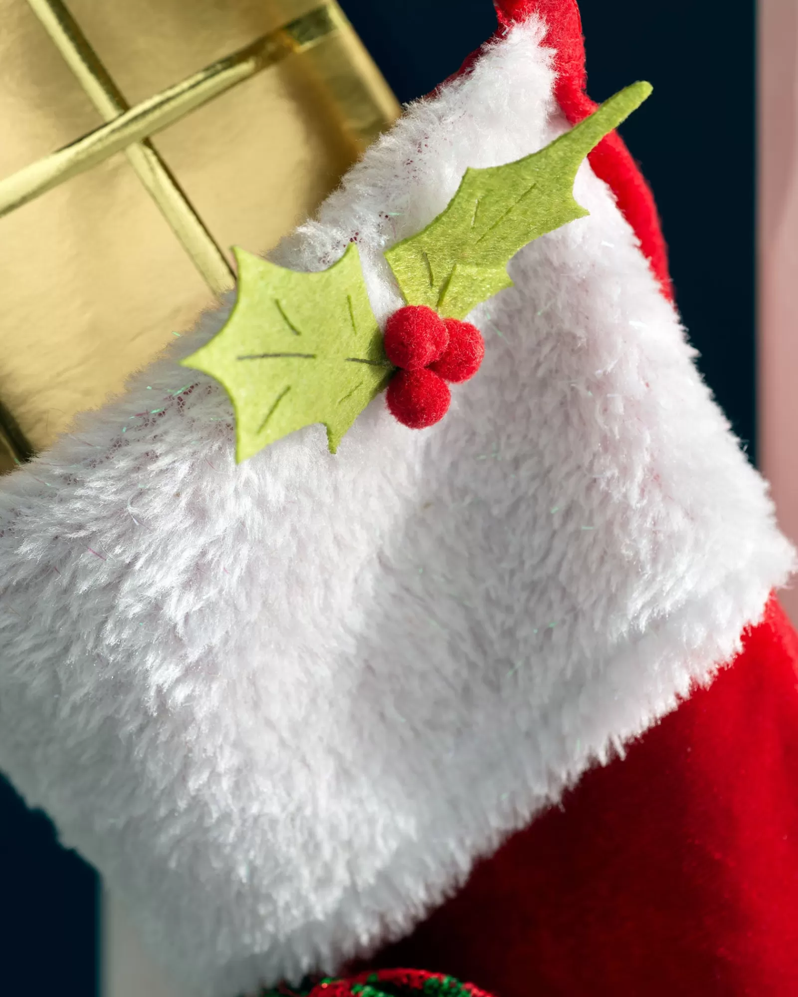 WeRChristmas Novelty^Set Of 2 Elf Stockings, Red And Green, 53 Cm