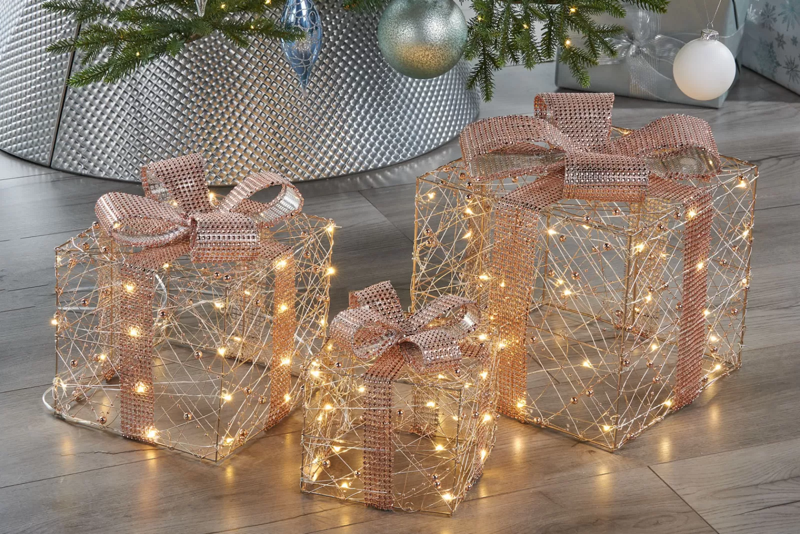 WeRChristmas Table Decorations^Set Of 3 Pre-Lit Gift Boxes, Rose Gold, 40 Cm