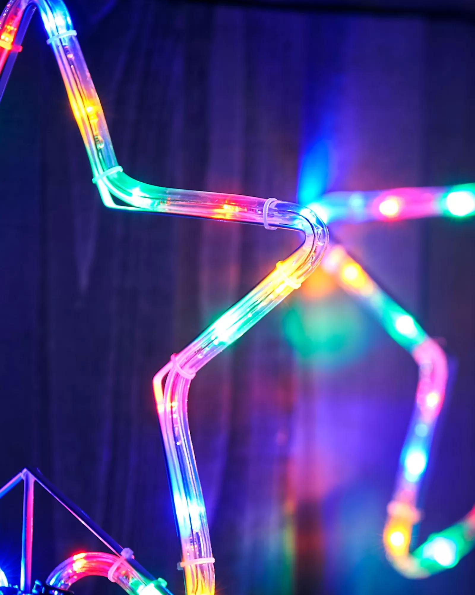 WeRChristmas Festive Star, Snowflake & Sign Lights | Pathway Lights^Set Of 4 Flashing Star Rope Light Silhouette, 120 Cm
