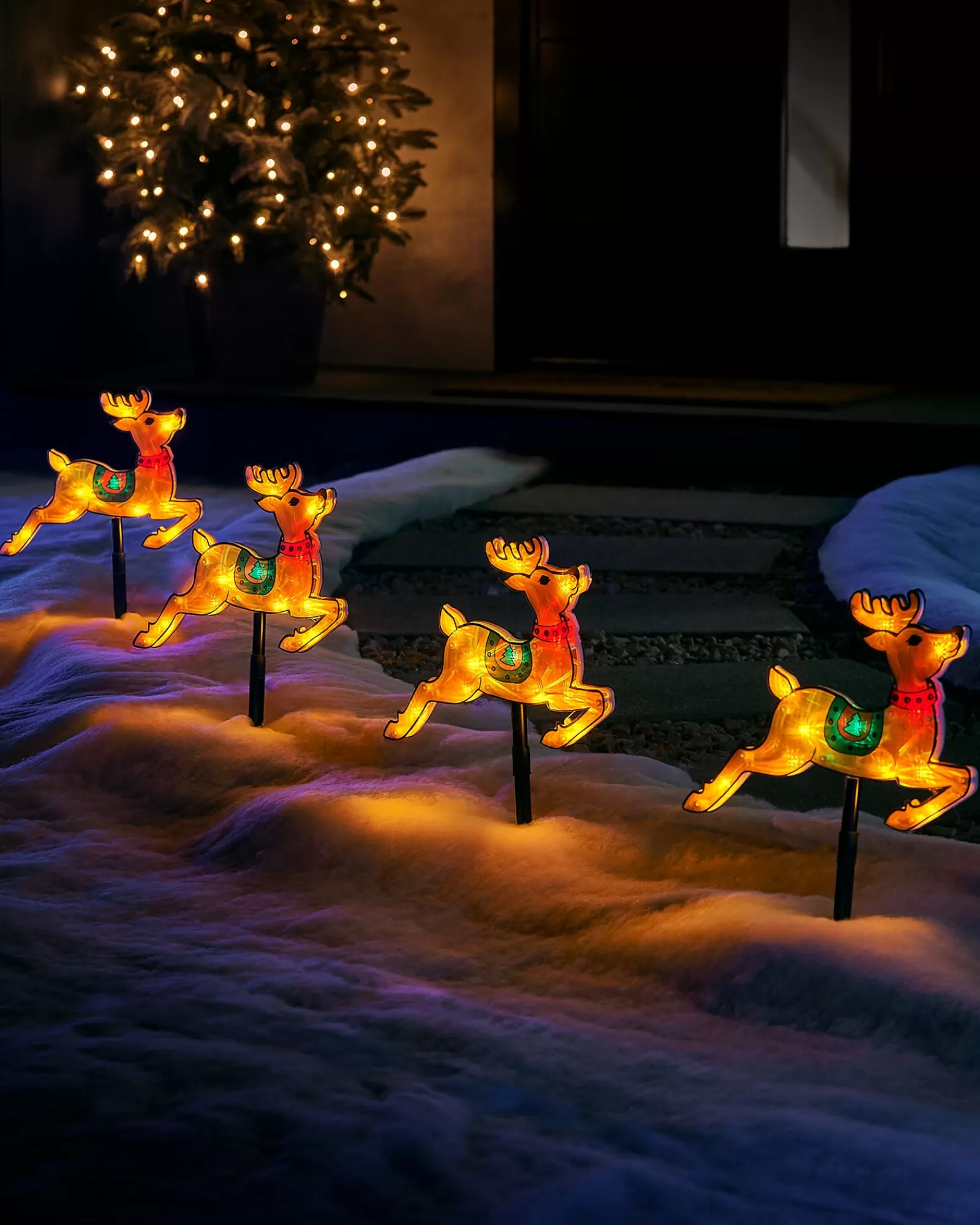 WeRChristmas Pathway Lights^Set Of 4 Reindeer Silhouette Pathway Stake Lights, 26 Cm
