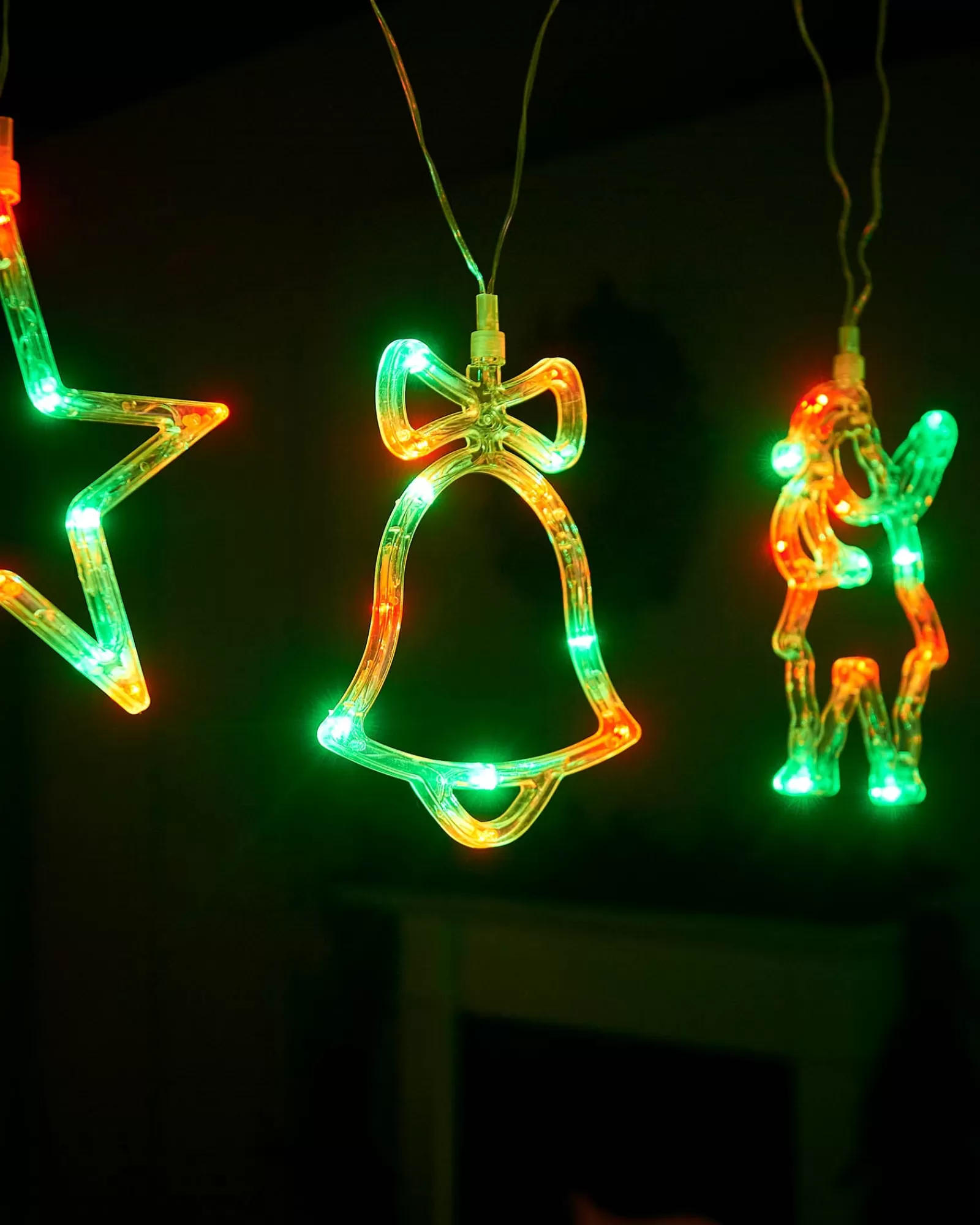 WeRChristmas Window Silhouettes | Christmas Characters^Set Of 6 Characters Rope Light Silhouette, Green, 5 M