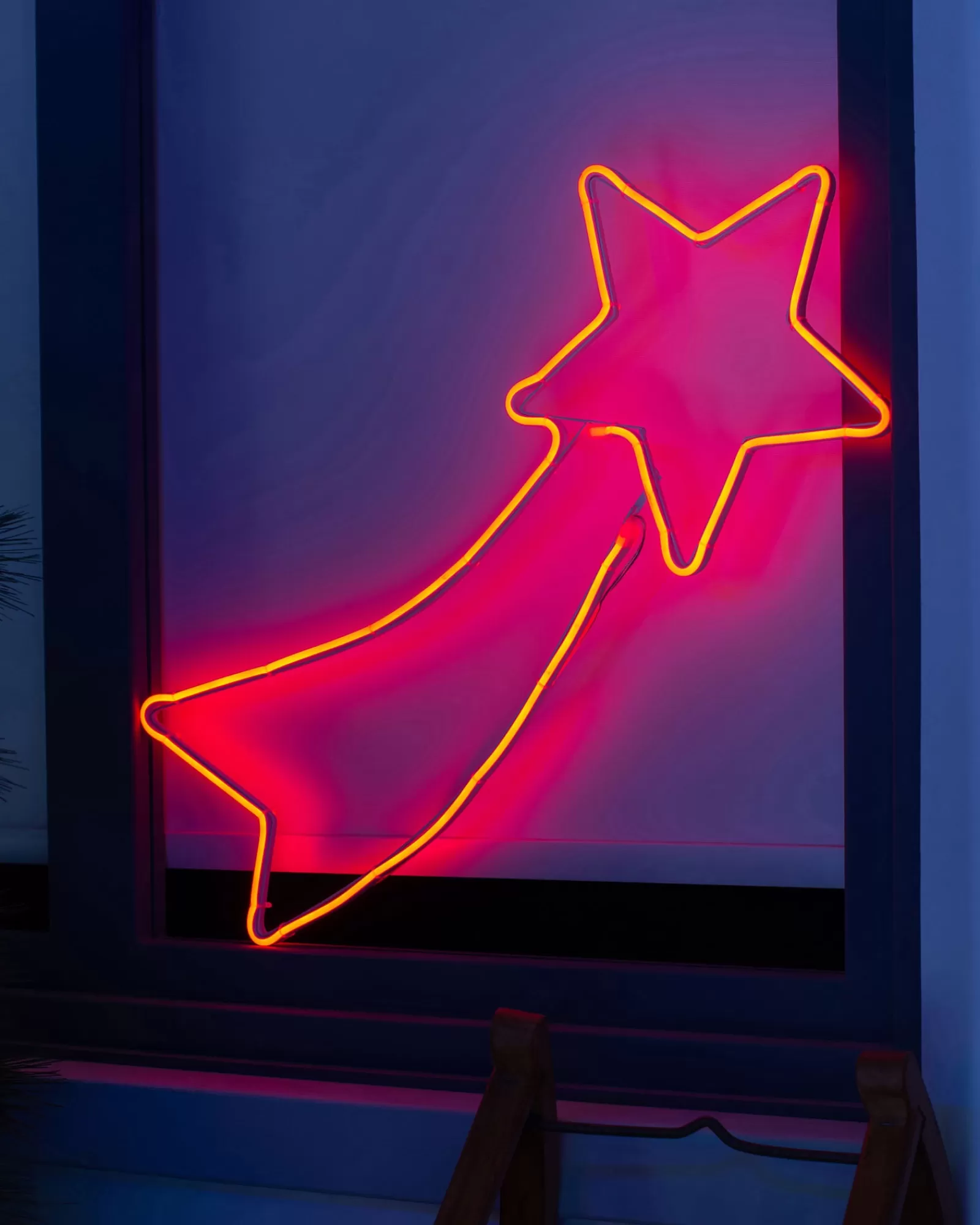 WeRChristmas Festive Star, Snowflake & Sign Lights^Shooting Star Neon Rope Light Silhouette, 70 Cm