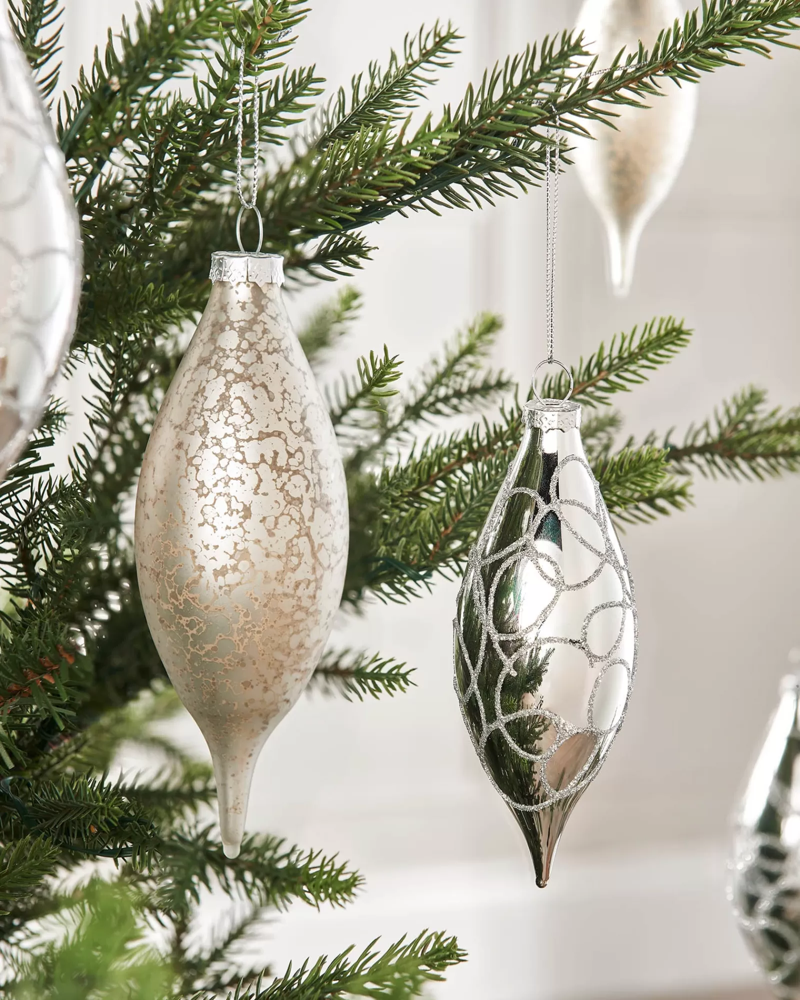 WeRChristmas Glass Baubles^Silver Glass Baubles, 5 Pack, 15 Cm