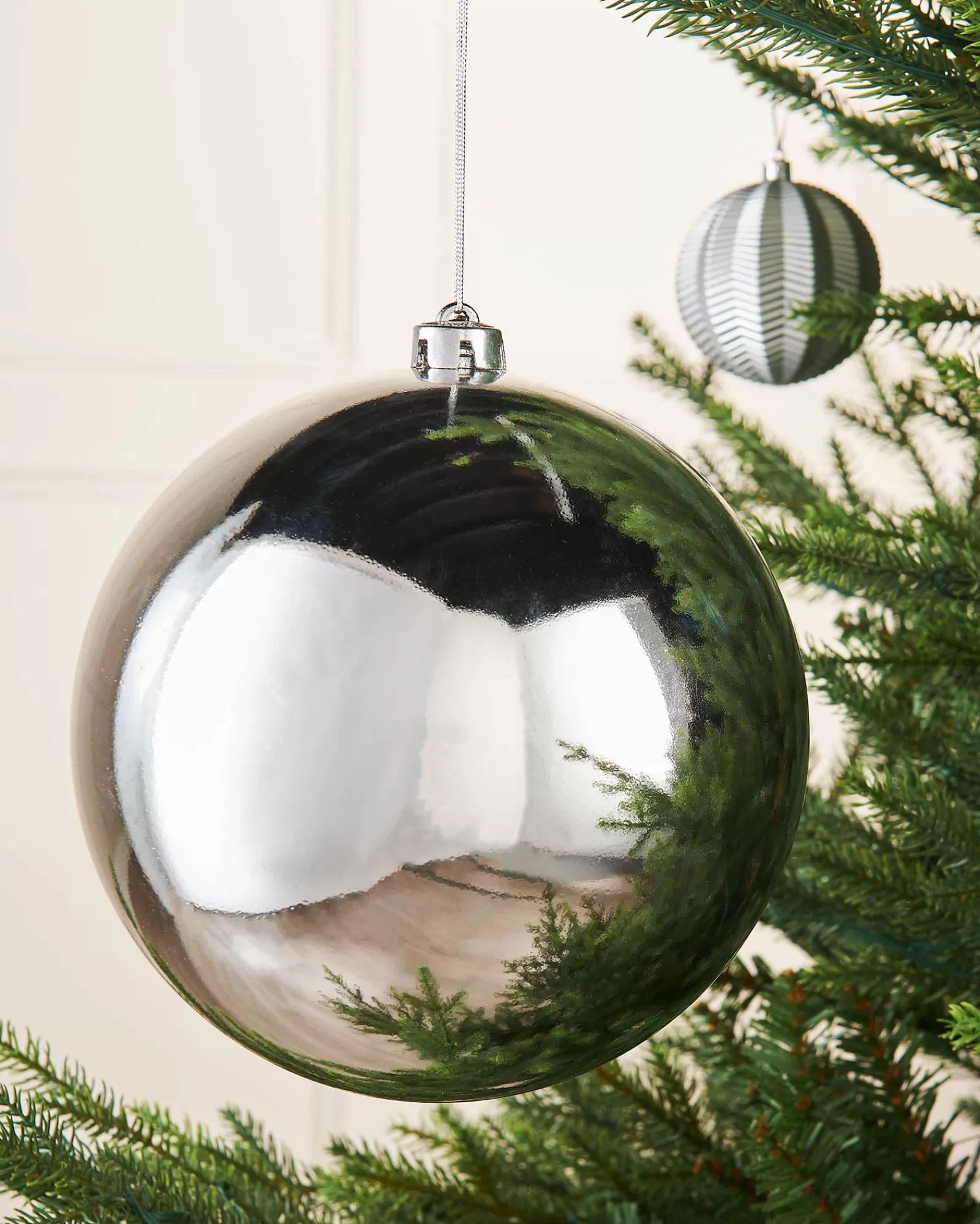 WeRChristmas Oversized Baubles | Shatterproof Baubles^Silver Large Gloss Shatterproof Bauble, 20 Cm