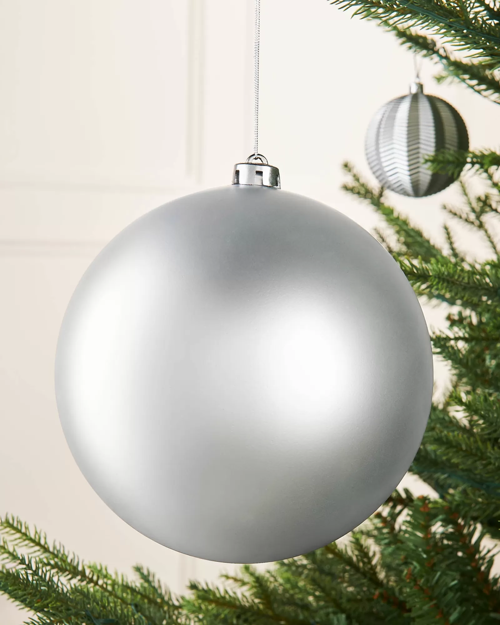 WeRChristmas Oversized Baubles | Shatterproof Baubles^Silver Large Matt Shatterproof Bauble, 20 Cm