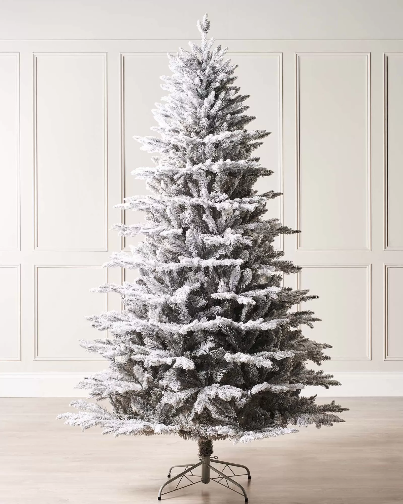 WeRChristmas Premium Christmas Trees | Snow Flocked Christmas Trees^Snow Flocked Grey Fir Christmas Tree, 6 Ft