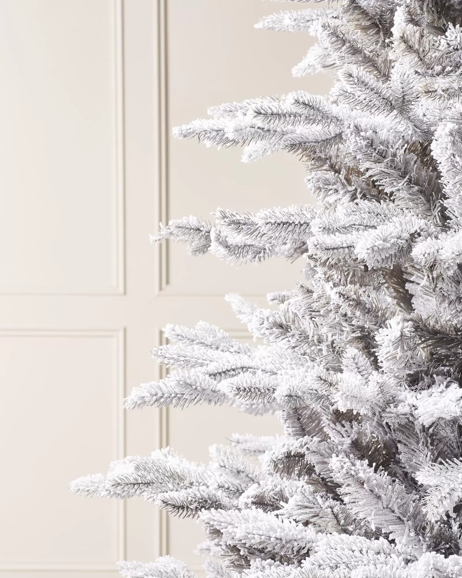 WeRChristmas Premium Christmas Trees | Snow Flocked Christmas Trees^Snow Flocked Grey Fir Christmas Tree, 7 Ft