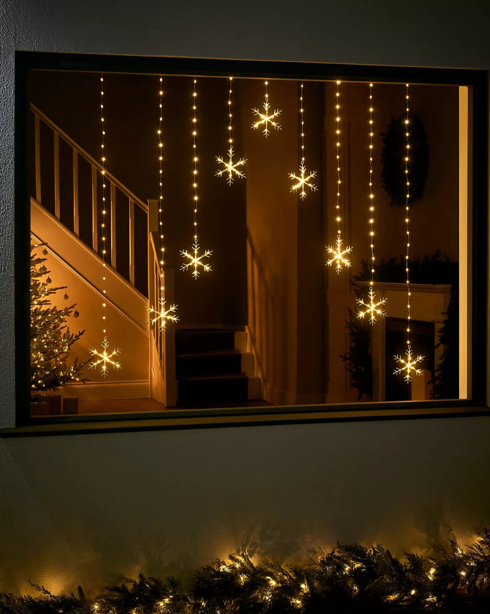 WeRChristmas Window Silhouettes | Curtain & Net Lights^Snowflake Curtain Light String, 1.2 M