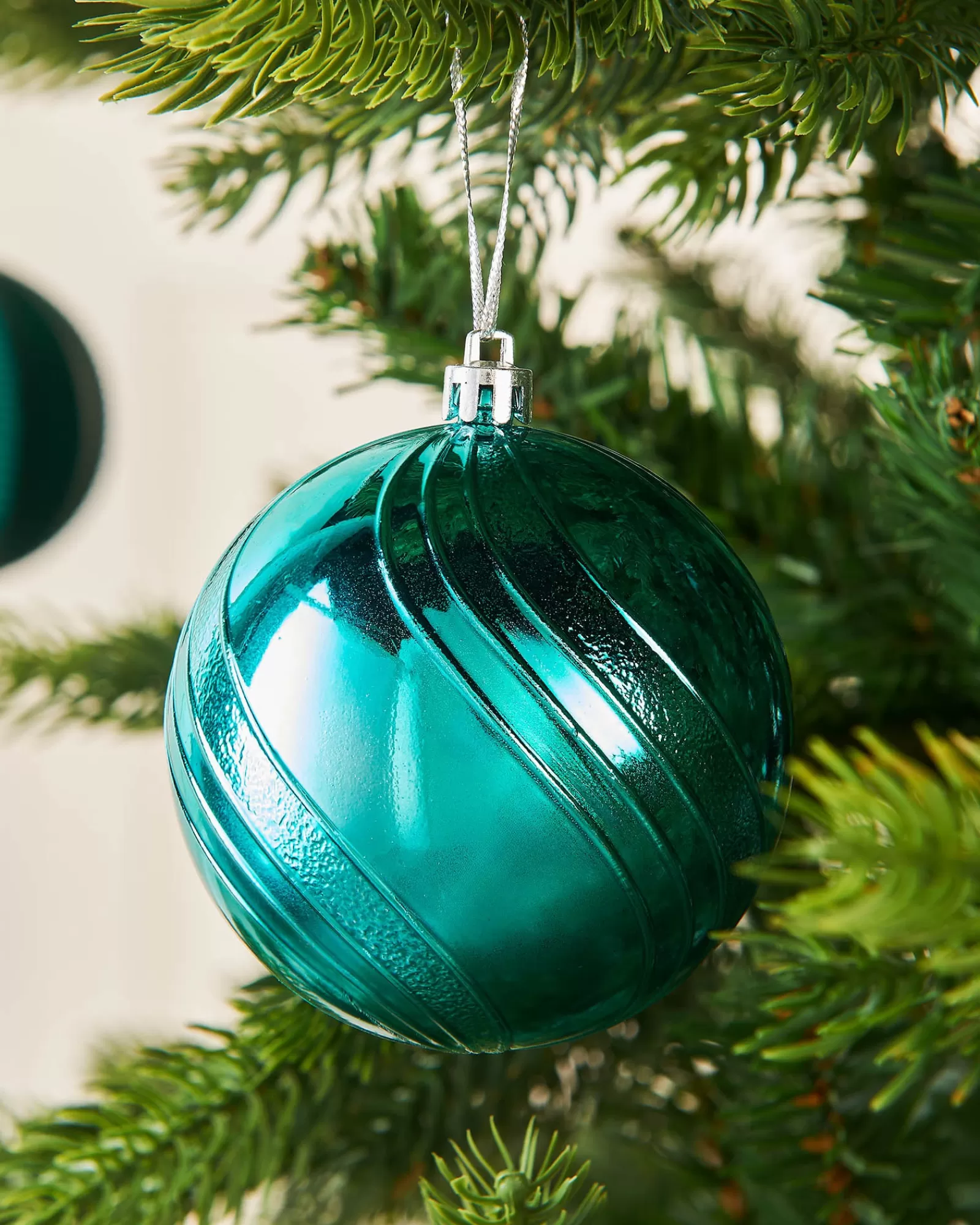 WeRChristmas Shatterproof Baubles^Teal Shatterproof Baubles, 16 Pack, 8 Cm