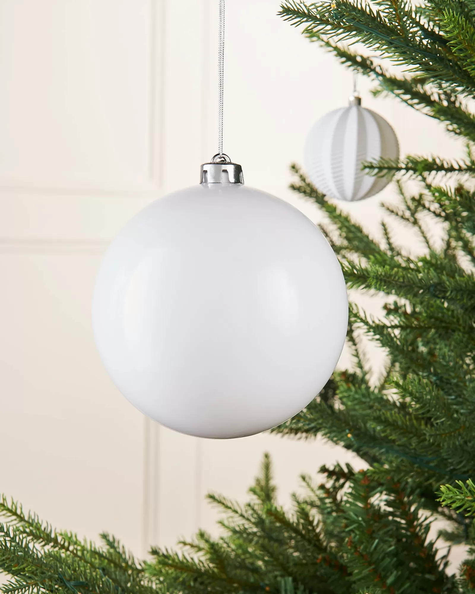 WeRChristmas Oversized Baubles | Shatterproof Baubles^White Large Gloss Shatterproof Bauble, 15 Cm